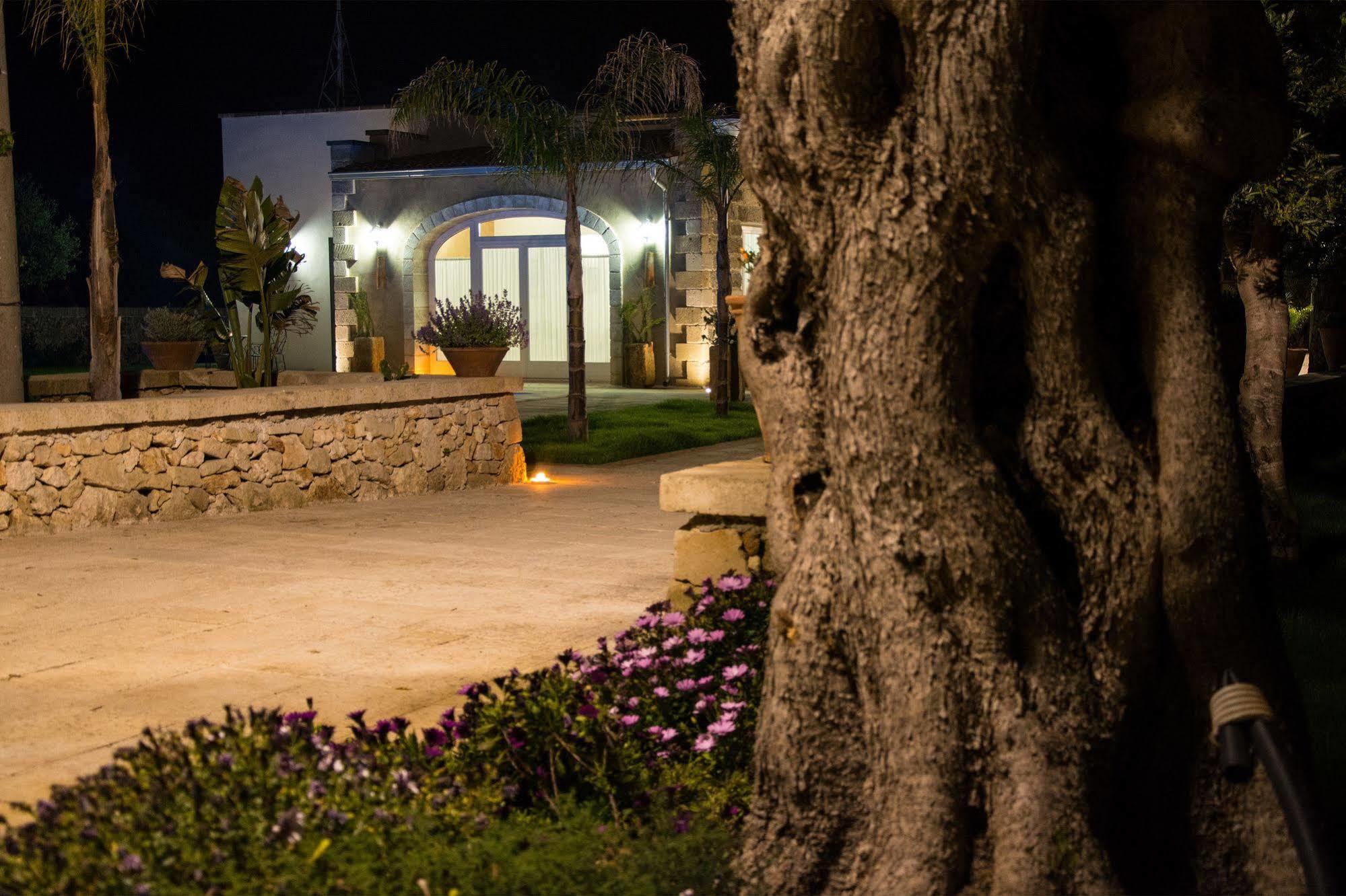 Relais Tenuta Campi Martano Luaran gambar